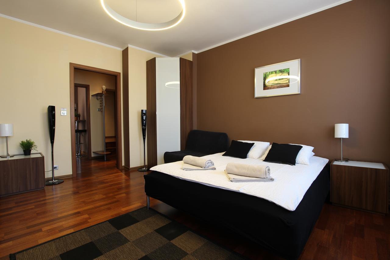 Rainbow Apartments 1 Краков Экстерьер фото