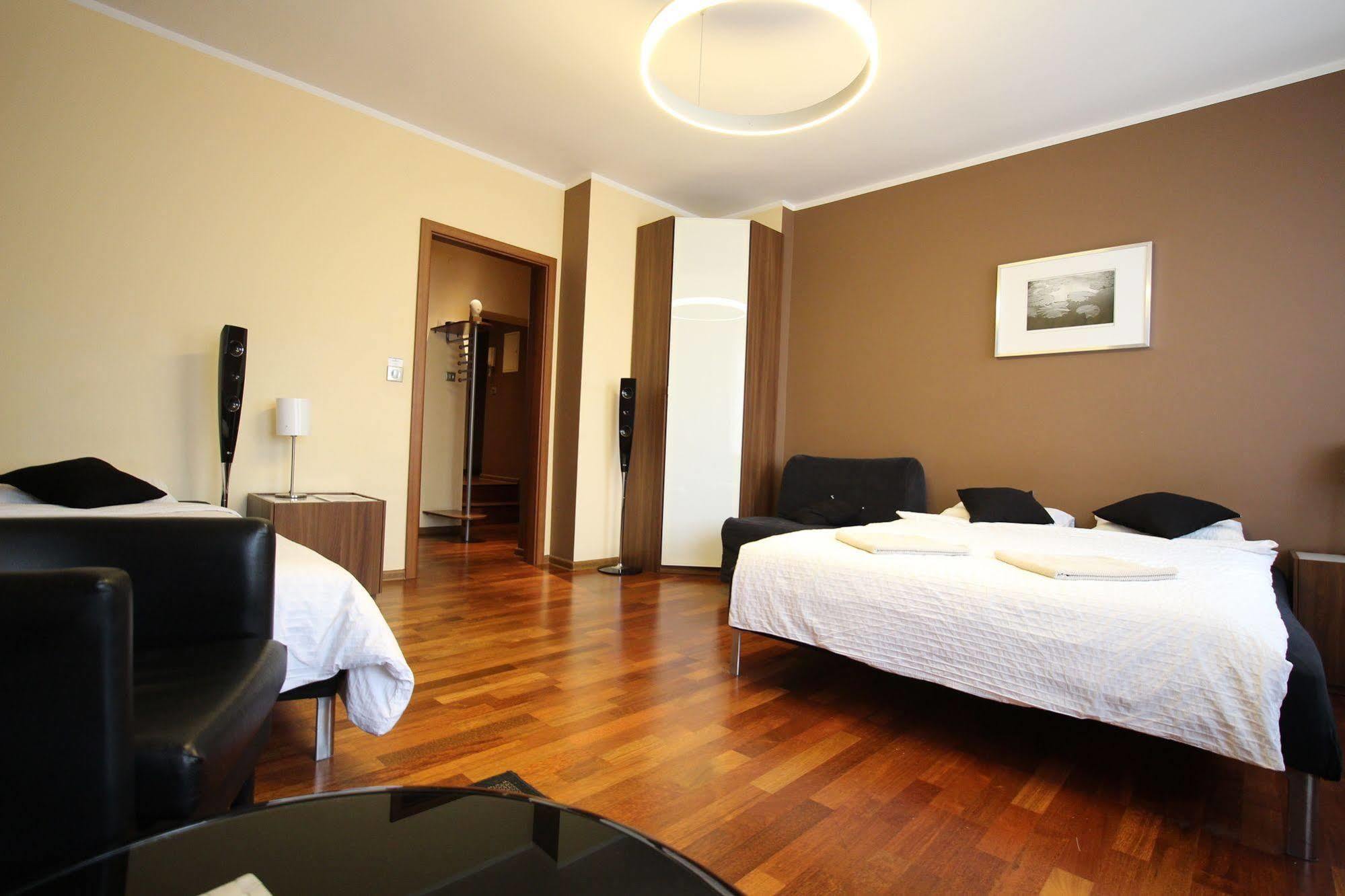 Rainbow Apartments 1 Краков Экстерьер фото